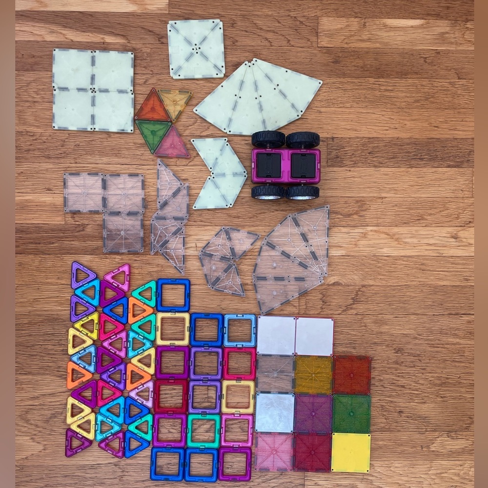 Lot of Magnatile Pieces